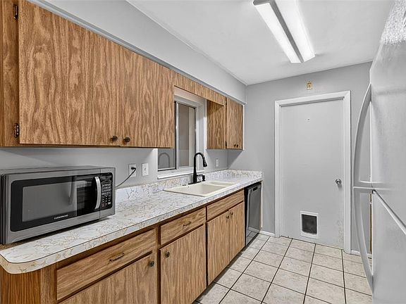 4th image of 1305 ORANGE AVENUE