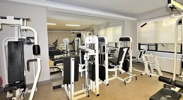 Rented by Manhattan Realty Group | media 9