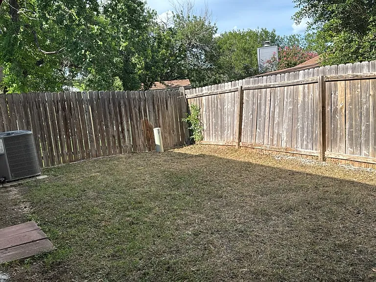1334 Bitterlake — Photo 15