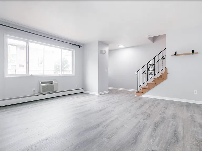 4708 Jenewein Rd — Photo 6