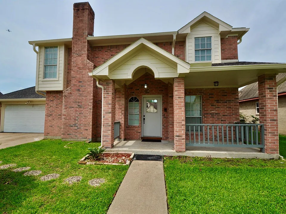 6822 La Puente Dr