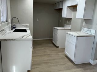 20460 Rimrock Rd APT 1, Apple Valley, CA 92307