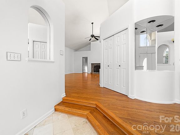 3rd image of 20127 Chapel Point Ln