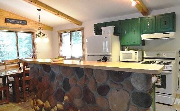 BEAUTIFUL STONE WORK ON CENTER ISLAND