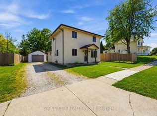502 Plympton St, Plympton Wyoming, ON N0N1T0