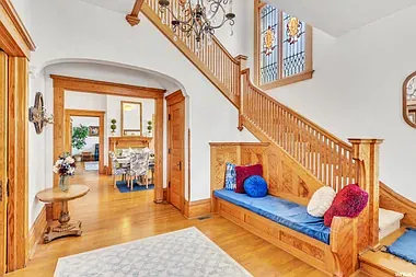 587 E 1st Ave #1 Photo 1