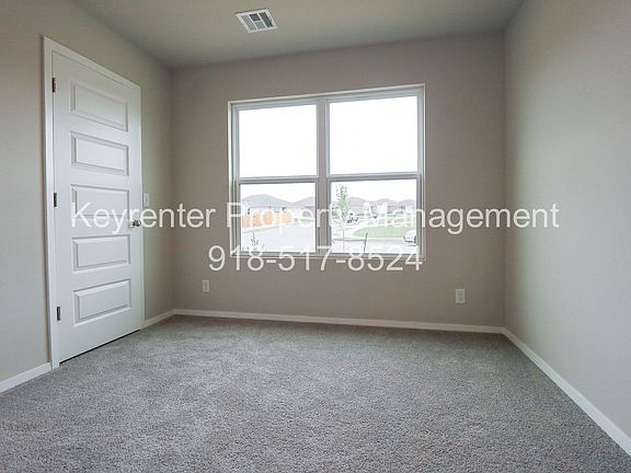 4th image of 1327 E Honolulu Pl
