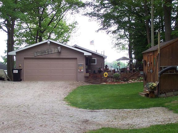 2nd image of 281 Island Dr
