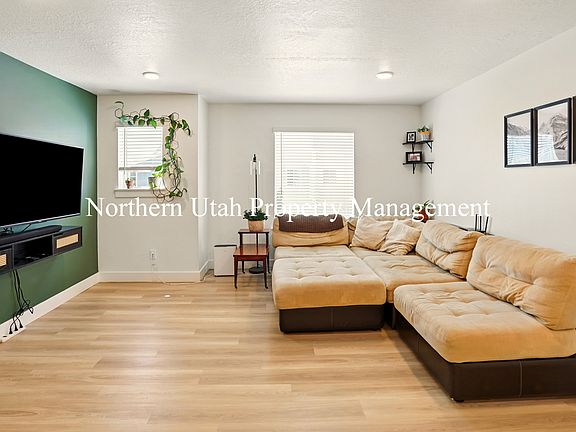 4 Front Room_07152025
