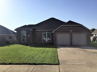 912 Alpine St, Forney, TX 75126