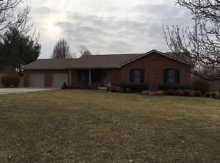 121 Maple Ridge Dr, Mount Sterling, KY 40353