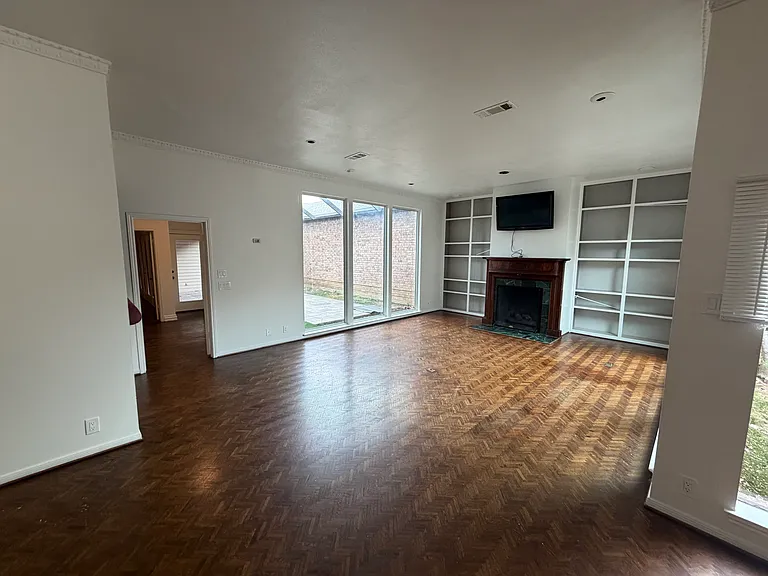 3201 Squireswood Dr — Photo 12