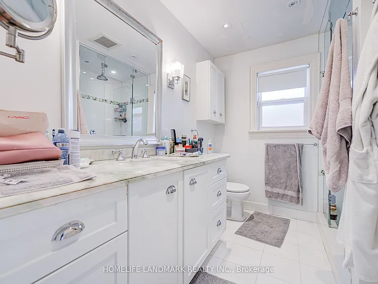 102 Stratford Cres — Photo 22