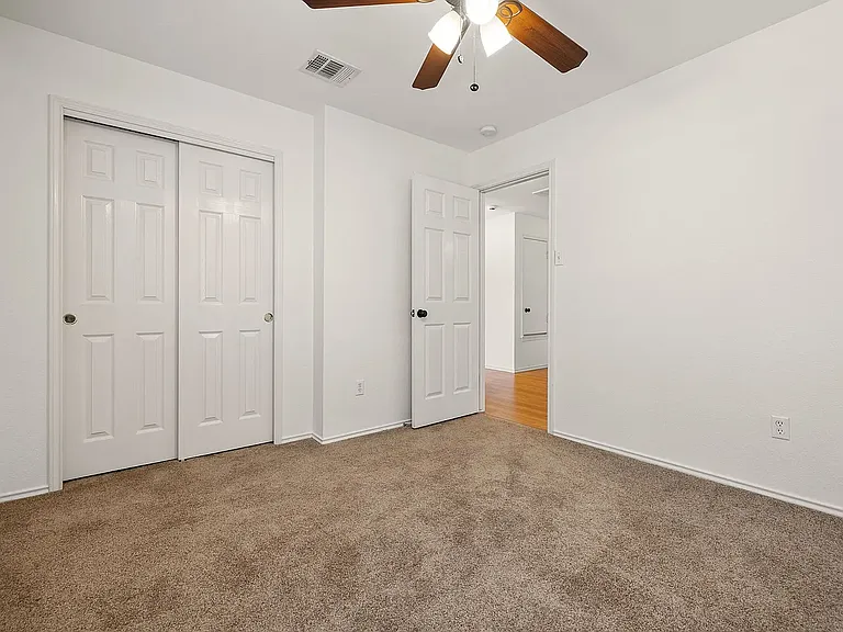 14525 Harris Ridge Blvd #B — Photo 22