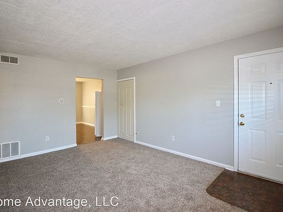 3rd image of 4801 Fury Way #19