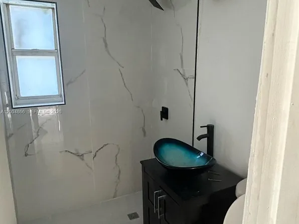 365 NW 188th St, Miami Gardens, FL 33169
