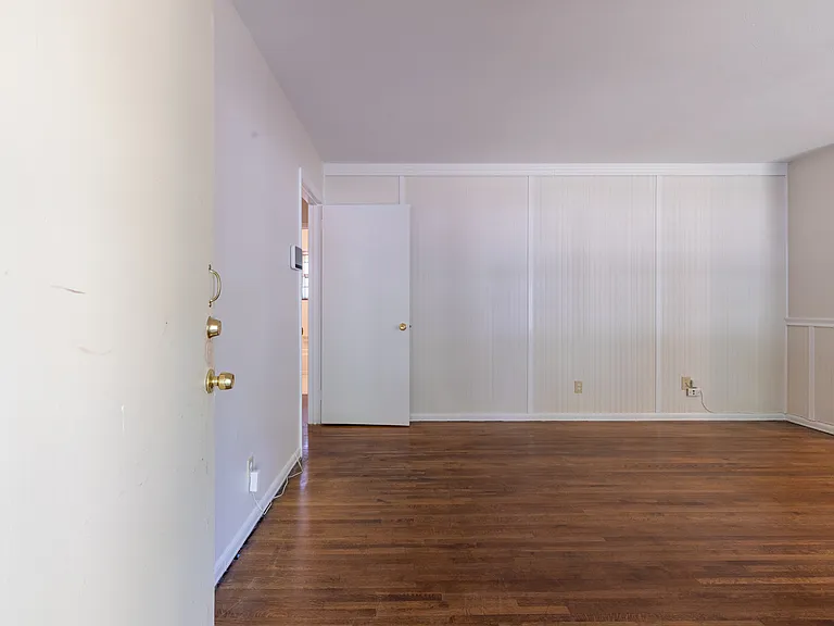1539 Eason Ave — Photo 14