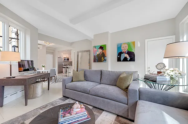 Sold by R New York | media 7