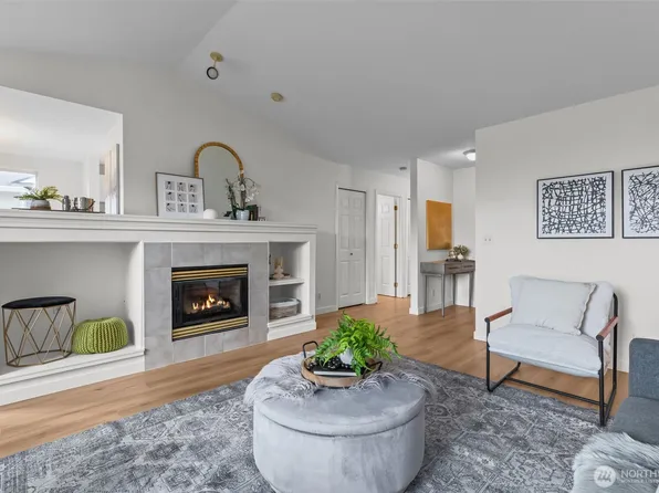 800 96th Avenue NE #D202, Lake Stevens, WA 98258