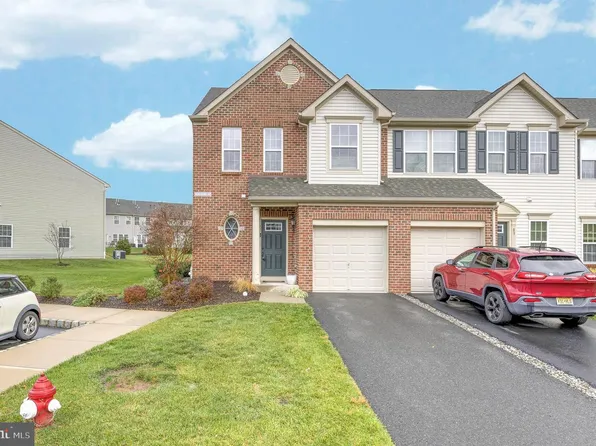 81 Sundance Dr, Hamilton, NJ 08619