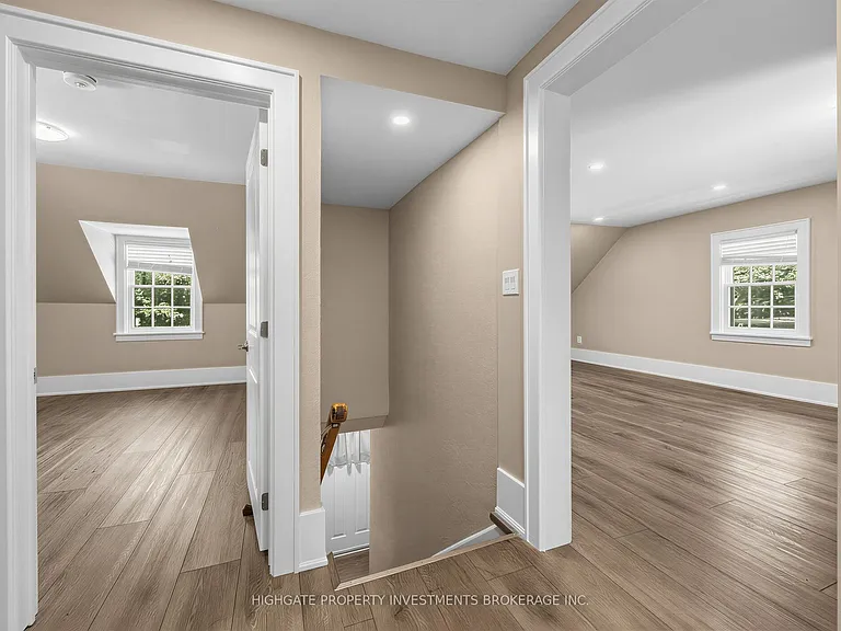 107 Kent St #UPPER — Photo 23