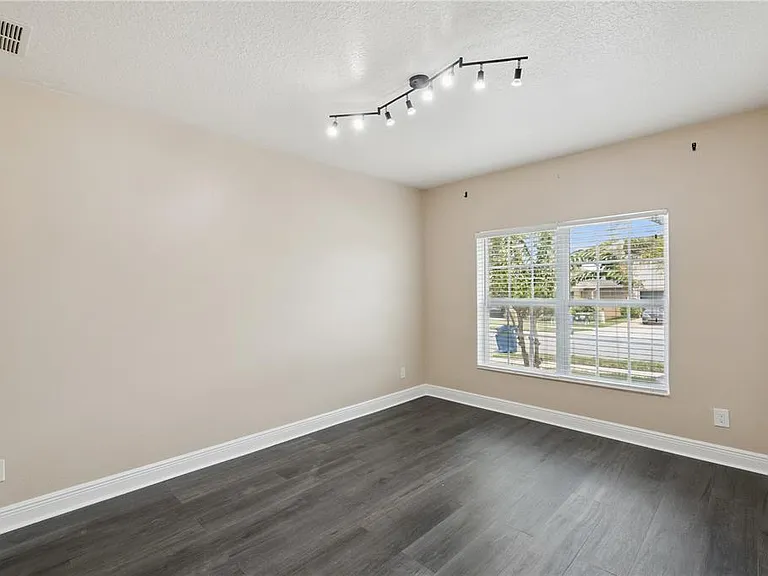 2227 Napone Ln — Photo 4