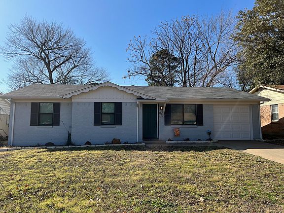 2nd image of 817 Bryan Dr