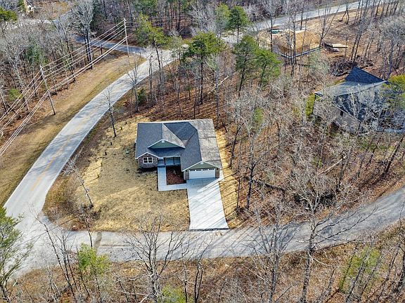 2nd image of 154 Adler Ln