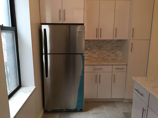 Rented by First Executive Realty Inc | media 10