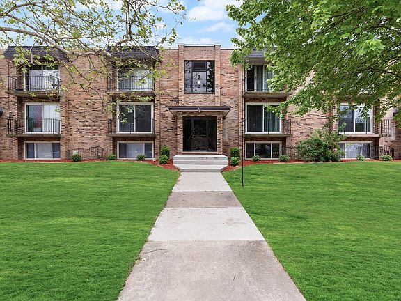 3rd image of 4041 Lindenwood Dr #4046-2D
