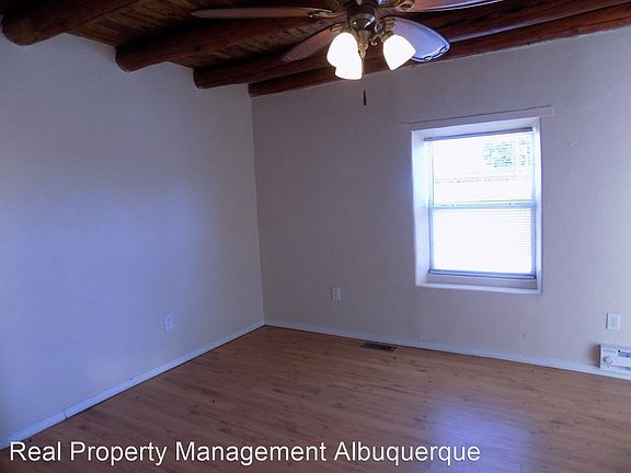 5th image of 614 Claremont Ave NW