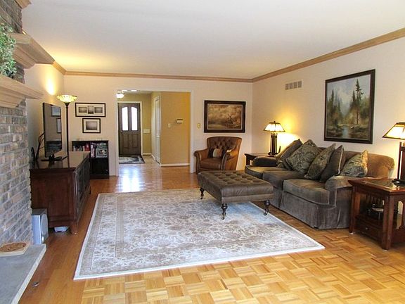 3rd image of 1713 Fieldwood Dr