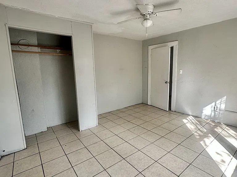 513 E Magnolia St #B — Photo 10