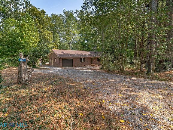 2nd image of 321 Horn Harbor Rd