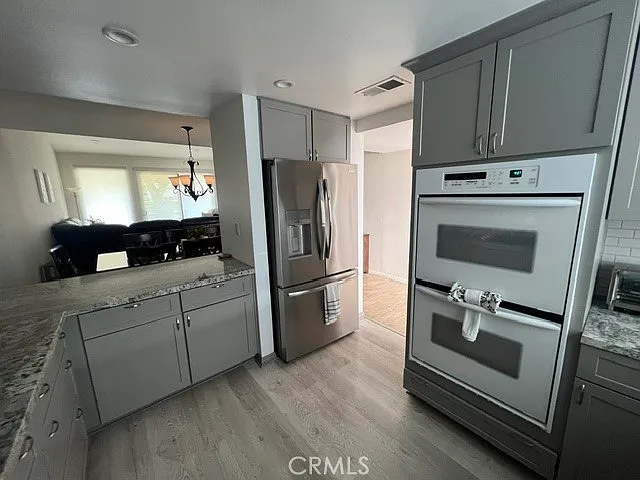 2 bed, 1270 sqft, $4,000 — Photo 2