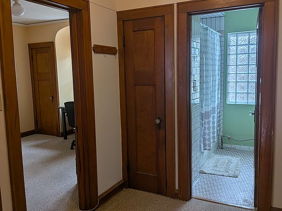 4th image of 3336 N Dousman St
