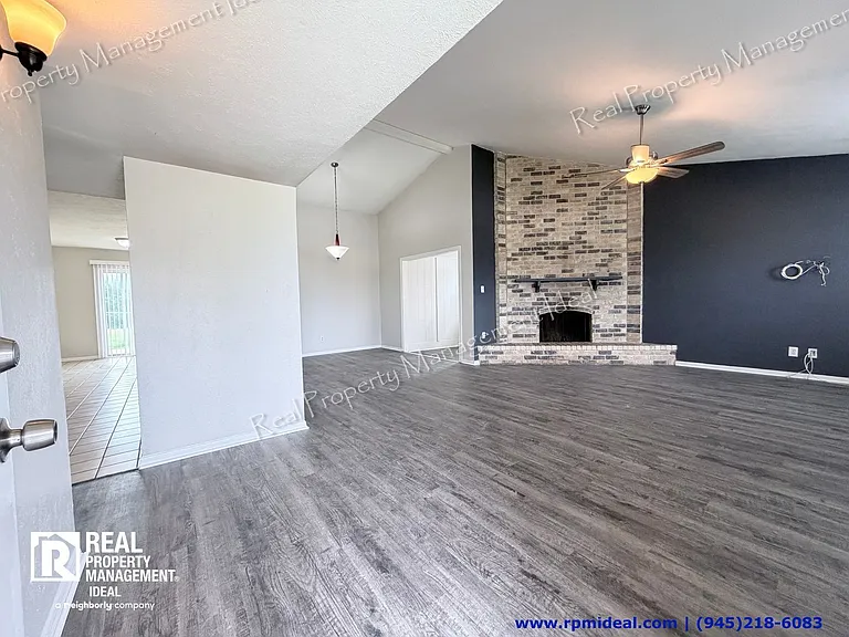 7712 Underwood Dr — Photo 2