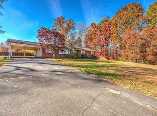 1105 Pine Grove Providence Rd, Loudon, TN 37774