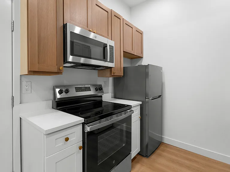 1007 Adams St SE #103 — Photo 5