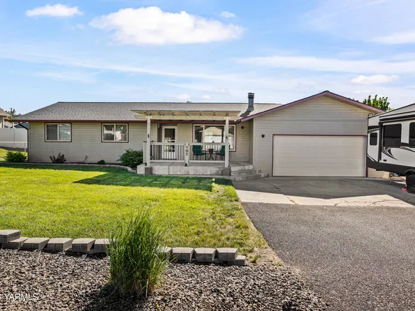 107 N 90th Ave, Yakima, WA 98908