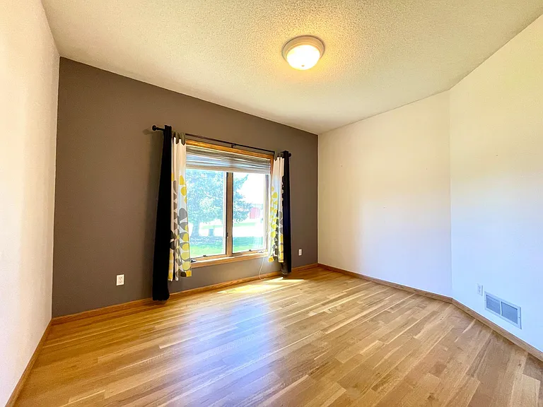 640 S Park Ct — Photo 19