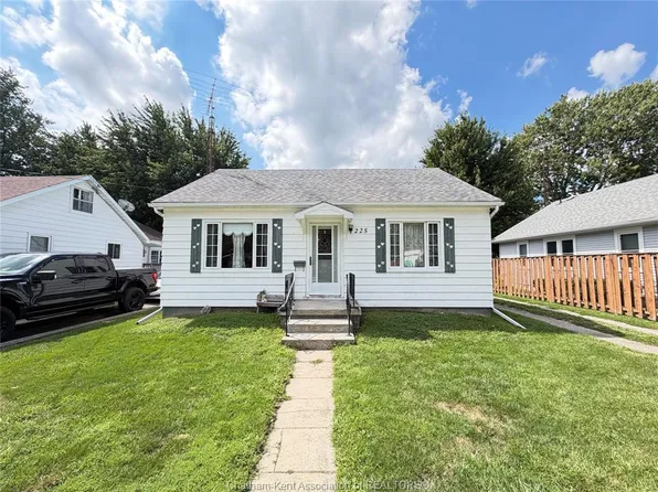 225 University Ave, Chatham Kent, ON N8A 4A1