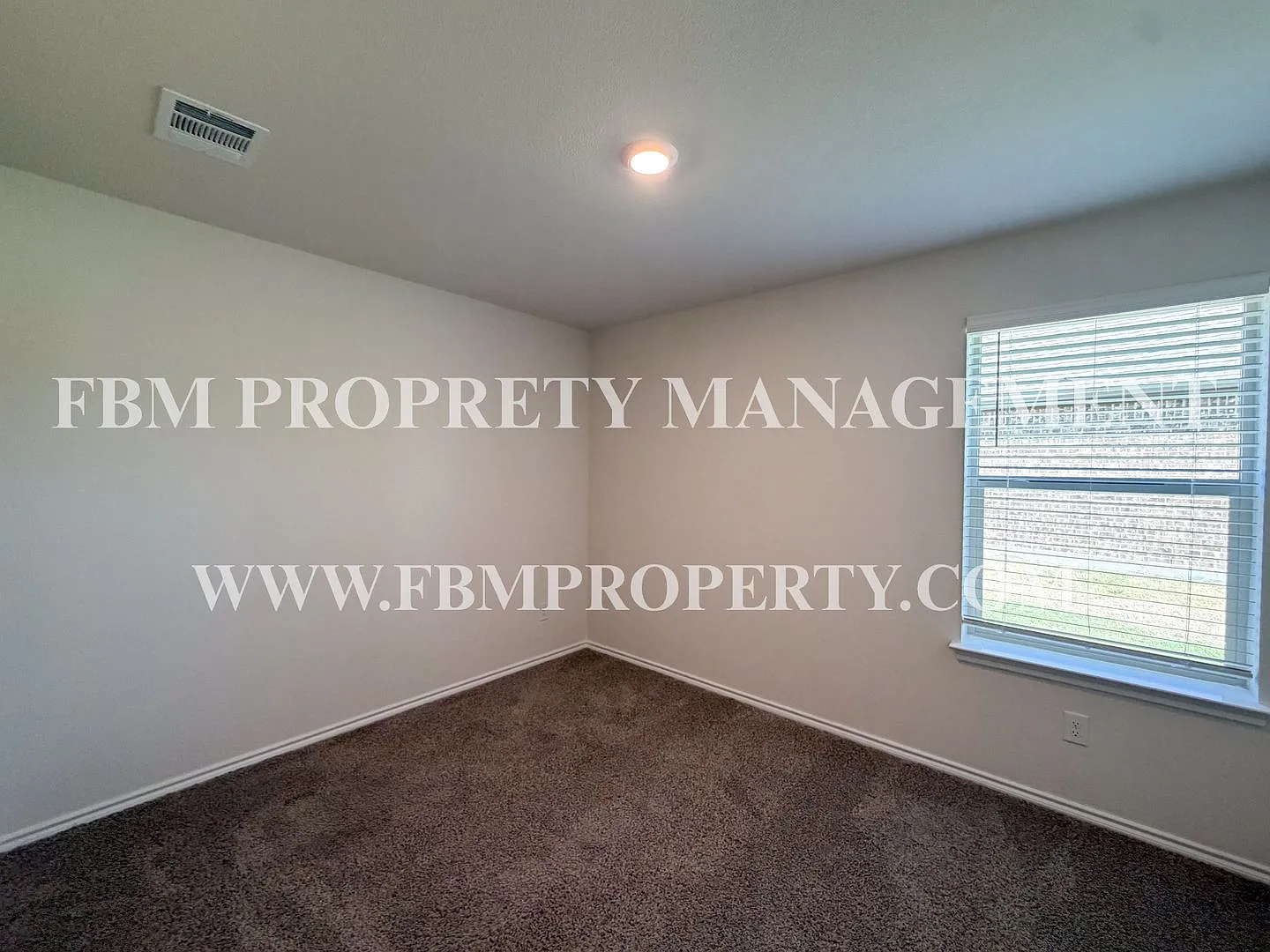 369 Thoroughbred St - Beautiful 3 Bedroom, 2 Bathroom Brick Home Located in Waxahachie's Saddlebr... — Photo 4