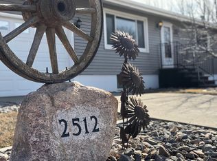 2512 University Ave, Williston, ND 58801