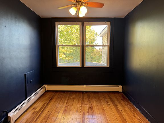 4th image of 5 Cloverhill Pl Floor 3