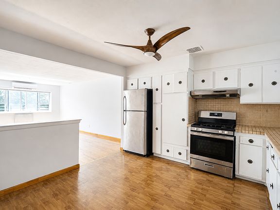 3rd image of 2247 Harman St #2