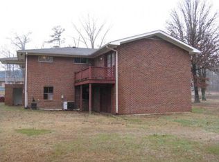 1526 Happy Valley Rd, Rossville, GA 30741