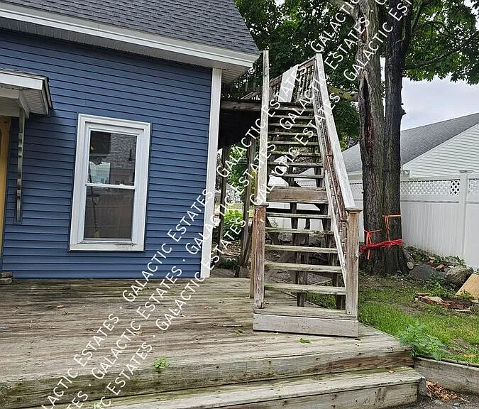 605 Hall St #2 — Photo 3