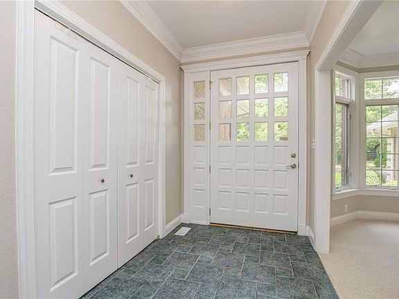 4th image of 2524 Entrada Dr