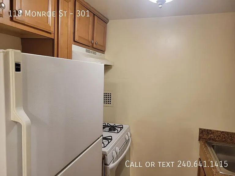 118 Monroe St #301 — Photo 5